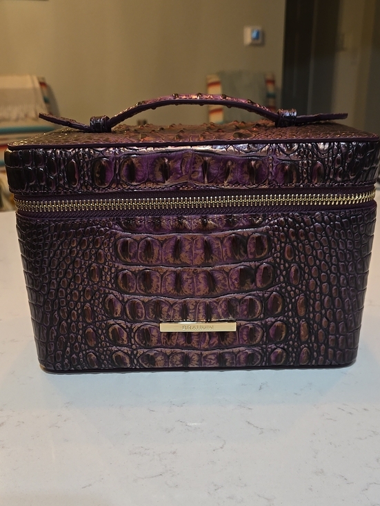 Brahmin Handbags - NWOT Large 8.5 X 6 X 5 Brahmin Cosmetic Case